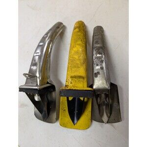 VTG Set Of 3 Metal Automotive Car Oil Can Spout